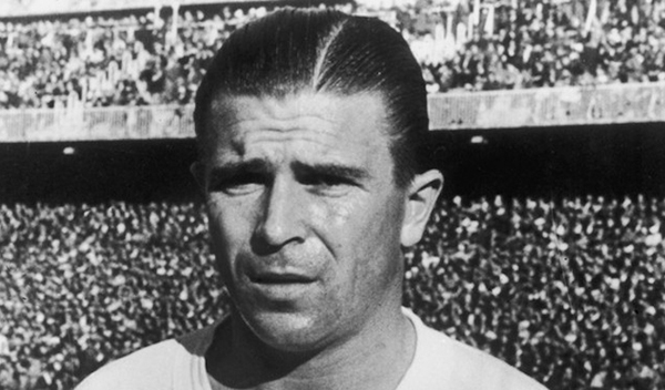 Top 10 Greatest Soccer Players of All Time