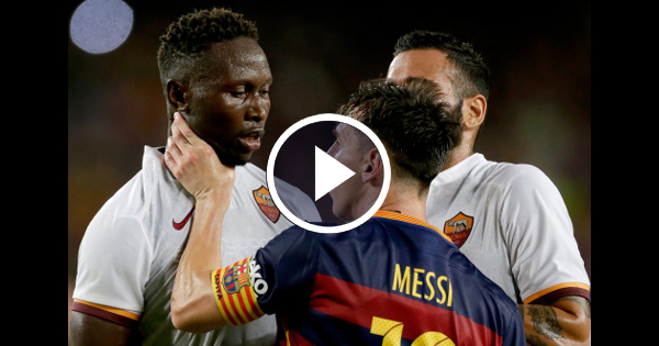 Messi Head-Butts and Chokes AS Roma's Player