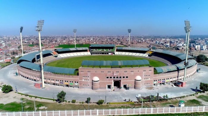 How many cricket stadiums are in Pakistan?